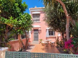 Calle Carlos Primero, Roda，位于Roda的酒店