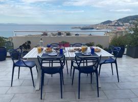 Suite avec 2 chambres d'hôtes pour 1 à 4 personnes avec vue mer, terrasse, parking privé, proche port et aéroport, petit déjeuner inclus，位于阿雅克修的豪华型酒店