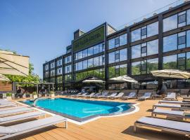 M1 Club Hotel，位于敖德萨的酒店