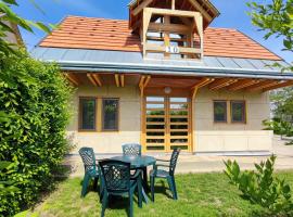 Luby Rózsaházak，位于Nagyar的酒店