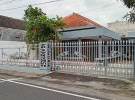 rumah dinas bapak homestay，位于茉莉芬的酒店