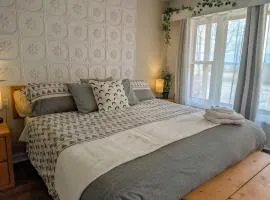 Studio 10 - 2 min du Bord de l'eau Foyer & Barbecue