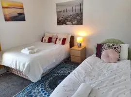 12 Cornwallis Lodge Family Room 1