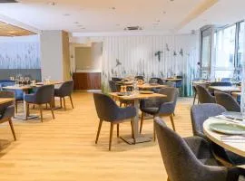 风格旅游中心宜必思酒店