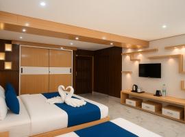Hotel Rajnandani Palace Ayodhya By IQ Hotels - A Regal Stay Just Steps from Ram Mandir，位于Ayodhya的酒店