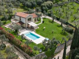 Villa Cipressi - Luxuri Lounge -，位于马尔切西内的酒店