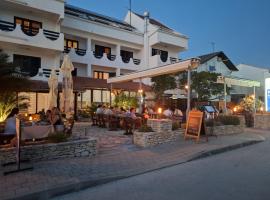 Hotel Plava Laguna，位于迪斯诺的酒店