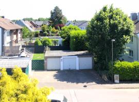 Schöne Monteurwohnung Ferienwohnung Langenfeld，位于Gladbach的酒店