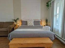 Studio 5 - 2 min du Bord de l'eau, Foyer and Barbecue