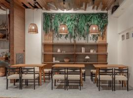 Sun Moon Lake ItaThao Vacation Inn with Elevator，位于鱼池乡的酒店