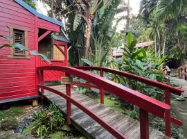 Le MORNE Aux F0US Cabanes & Jardin Tropical，位于德赛的酒店