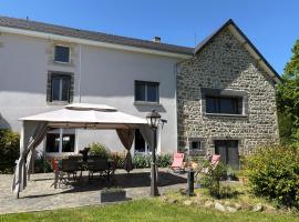 Relais des combrailles，位于Tralaigues的酒店