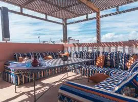Roudania Tamraght Ocean View - Private Rooms And Hostel Vibes