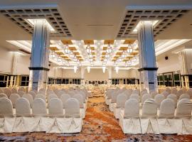 Grand Sya Hotel，位于帕卢的酒店