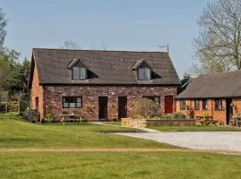 Zoe's Cottage with Alpaca's and 7 mins drive to Alton Towers