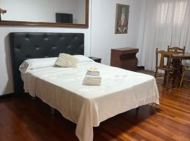 Habitaciones Lola，位于阿里翁达斯的酒店
