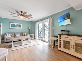 Salt & Sol - 3 Story Beach Condo，位于彭萨科拉海滩的酒店