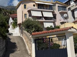 Emilios house，位于德尔米的酒店