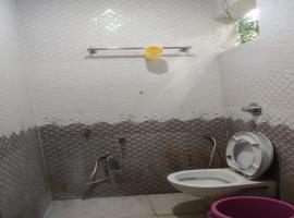 SPOT ON Sunrise Inn，位于Dhantoli的酒店