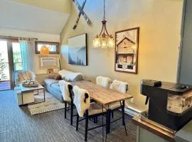Moose Mtn Retreat Ski in out Condo Pool Hot Tub Fire Pits