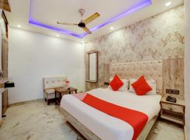 Hotel O ROYAL KING HOTEL，位于密拉特的酒店
