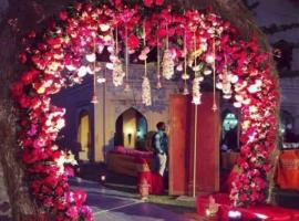 Capital O 88580 Hotel Shree Balajee 1，位于Dīpnagar的酒店