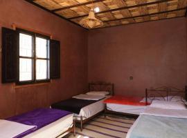 Gite Ogog Tacheddirt，位于Tacheddirt的酒店