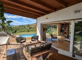 Peaceful house in nature, with views of rolling hills