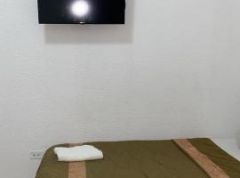 Hotel canarias，位于Canoas的酒店
