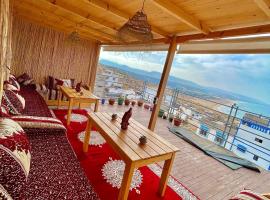Arinas Surf Hostel，位于塔哈佐特的酒店