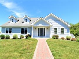 Fairwinds Cottage，位于五月岬郡的酒店