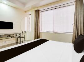 Hotel O R C CONTINENTAL HOTEL INN，位于Itwāri的酒店