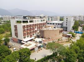 Legend Hotel Islamabad，位于伊斯兰堡的酒店