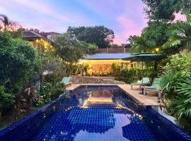 Beautiful garden 3 bedroom villa close to beach，位于Plai Laem的酒店