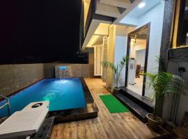 Twilight Stays ll 2PM VILLA ll Swimming Pool ll 2BHK ll AC ll BBQ，位于罗纳瓦拉的酒店