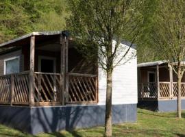 Lodge Camping De la vallée，位于杜柏的酒店