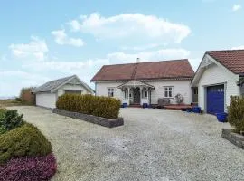 Awesome Home In Bekkjarvik