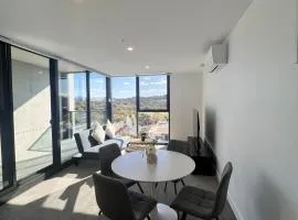 Brand new 1 bedroom apartment near Hospital, Westfield and pool gym