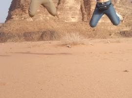 Wadi Rum Sand moon Camp &Tour，位于瓦迪拉姆的酒店