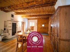 Chasa Riatsch，位于阿尔代兹的乡村别墅