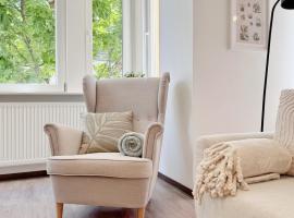 Deichstadt Apartments，位于新维德的带停车场的酒店