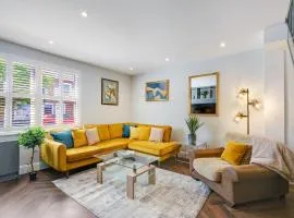 Elegant 3 Bedroom and 2 Bath Haven in Windsor