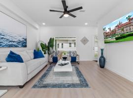 Luxury Modern Comfort in Historic St Augustine，位于圣奥古斯丁的酒店