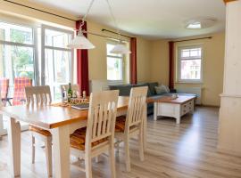 Ostseepark Waterfront-Karavelle，位于黑灵斯多夫的带泳池的酒店