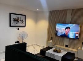 Debdan Luxury Apartments，位于Araromi的住宿