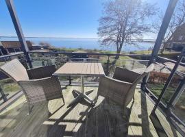 Ferienwohnung Lieblingsort h , Fehmarn-Orth，位于Orth的酒店