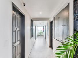 Super Townhouse Reva College University，位于耶拉汉卡的酒店