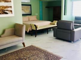 P V near Colomitos Beach Boutique Hotel，位于巴亚尔塔港的酒店