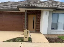 The Comfort Corner - Spacious 4 Bedroom Home