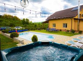 David House Piscina incalzita si jacuzzi，位于Pietrari的酒店